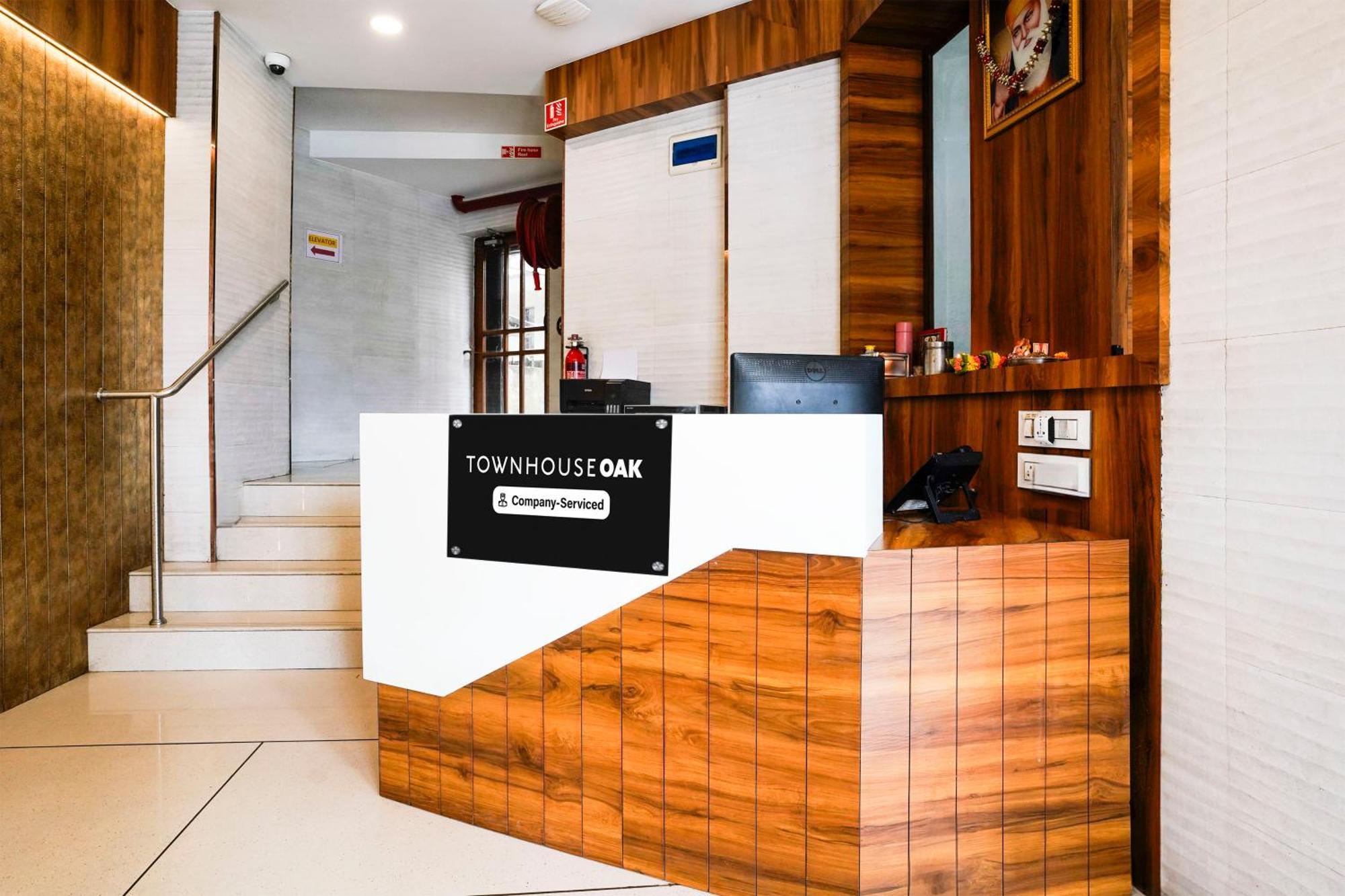 מלון Turambhe Super Townhouse Oak Vashi מראה חיצוני תמונה