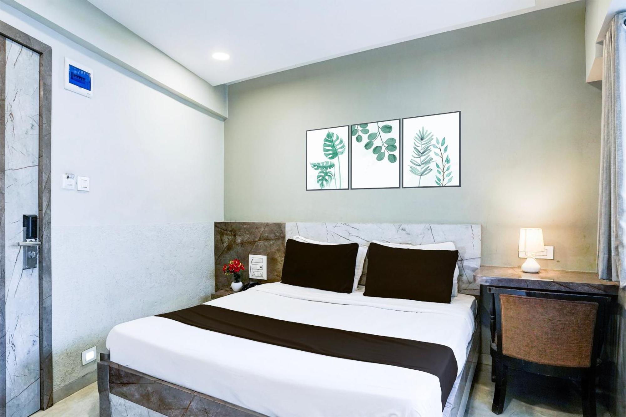 מלון Turambhe Super Townhouse Oak Vashi מראה חיצוני תמונה