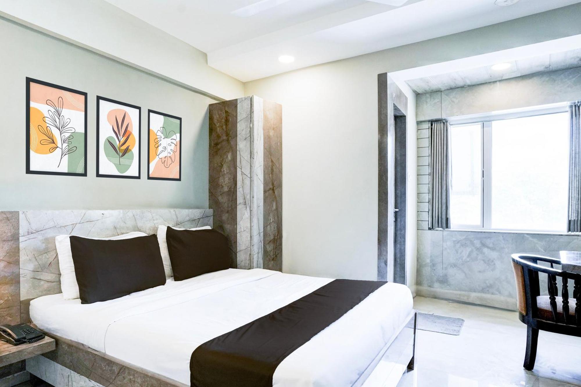 מלון Turambhe Super Townhouse Oak Vashi מראה חיצוני תמונה